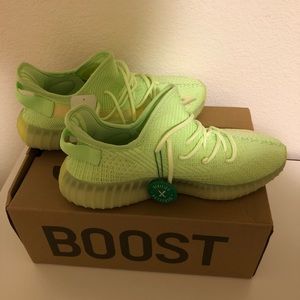 Adidas Yeezy Boost 350 V2 Glow